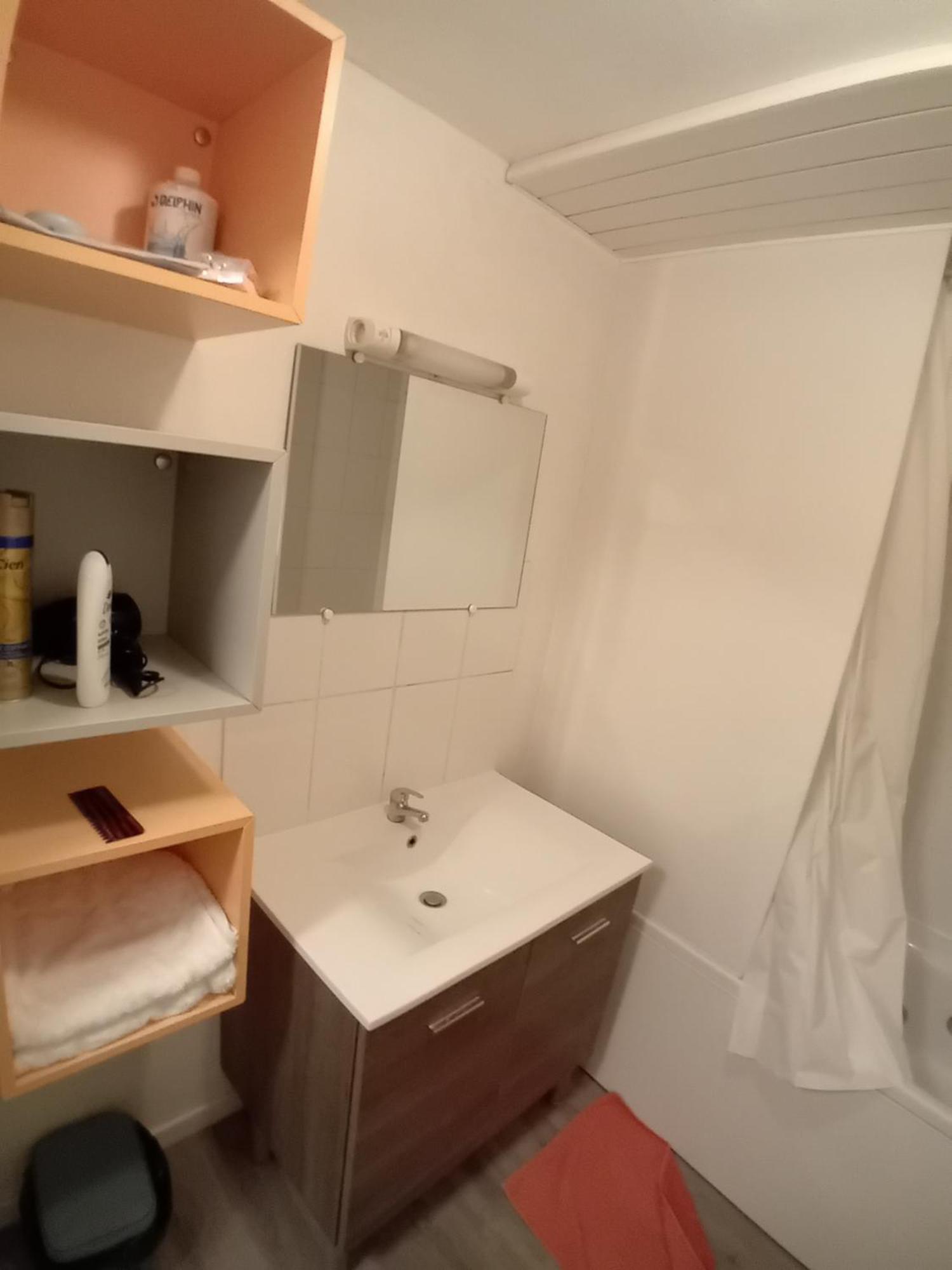 Appart Chartreux Baignoire Massante ,A 3 Minutes Du Centre En Bus! 2 Etoiles Atout France ヴォワロン エクステリア 写真